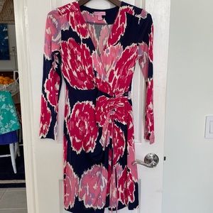 Lilly Pulitzer long sleeve vneck dress size S